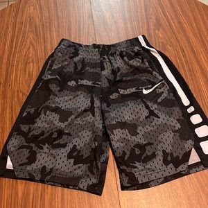 Nike boys XL shorts